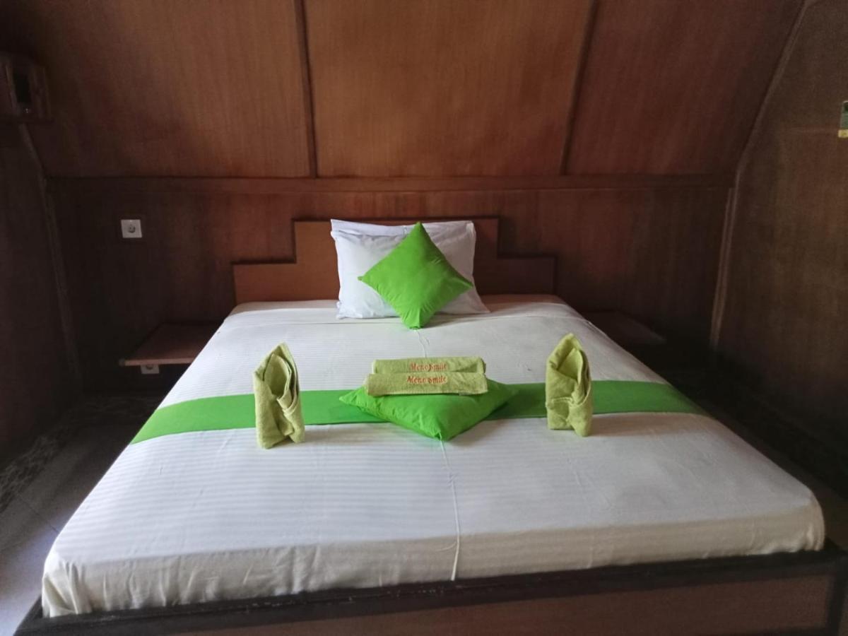 Meno Smile Cottages Gili Meno Exteriör bild