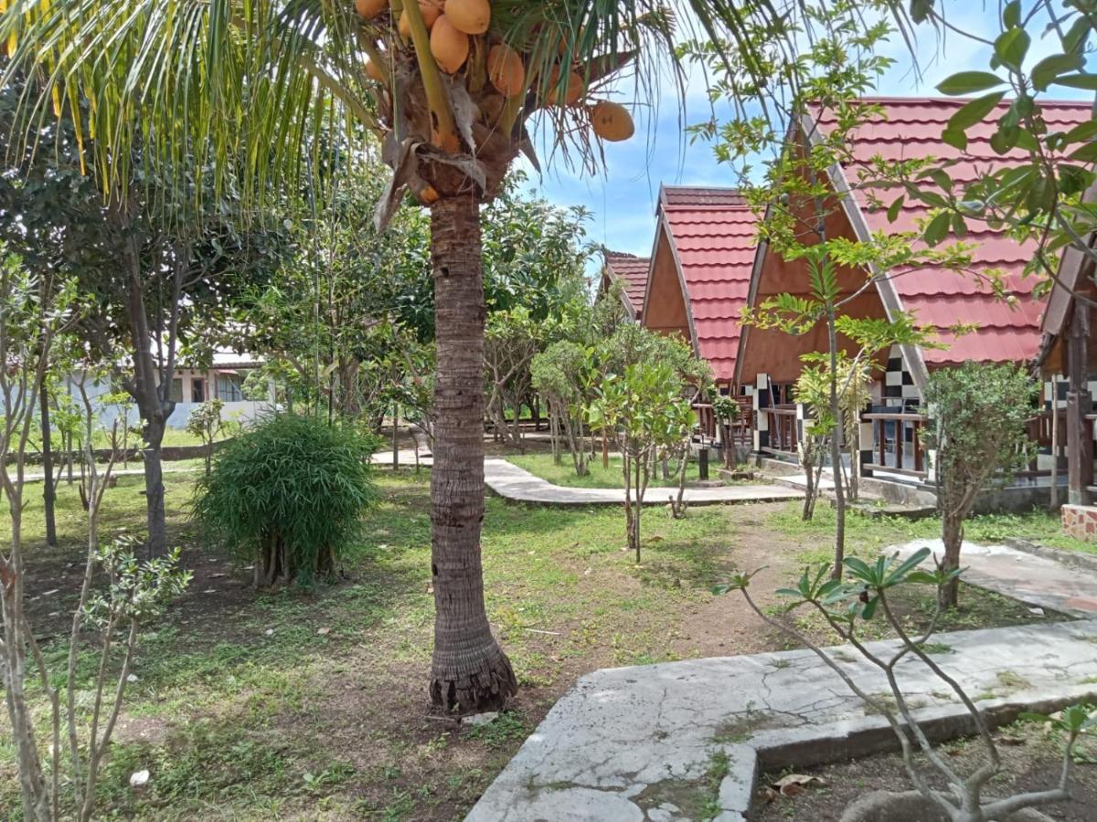 Meno Smile Cottages Gili Meno Exteriör bild